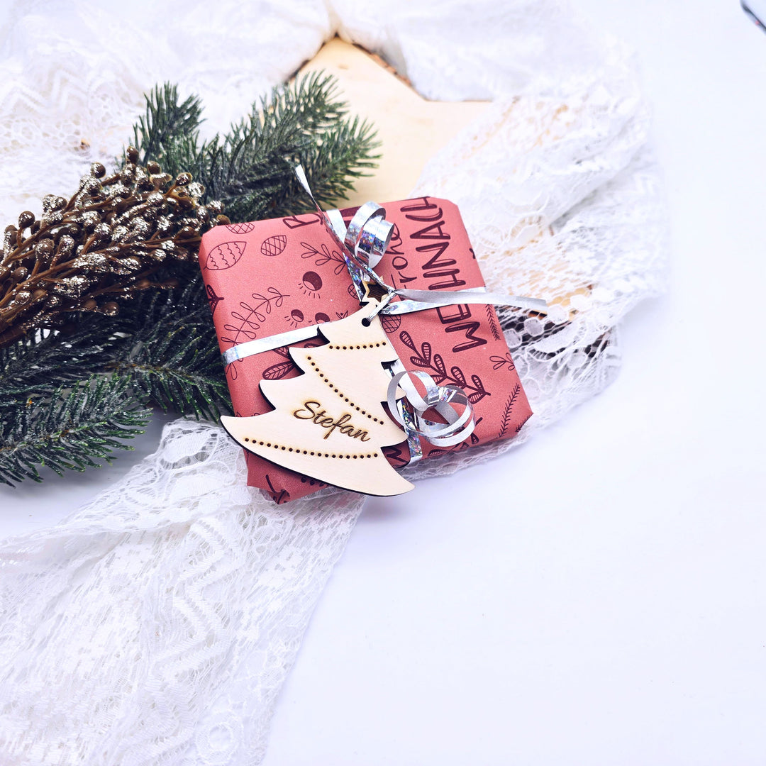 personalisierte Tischkarte Tannenbaum aus Holz