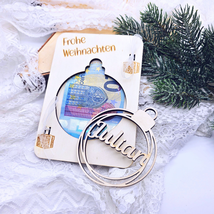 Personalisierte Holzkarte mit Geldfach und Namensanhänger – geldgeschenk zu weihnachten stillvoll verpackt 
