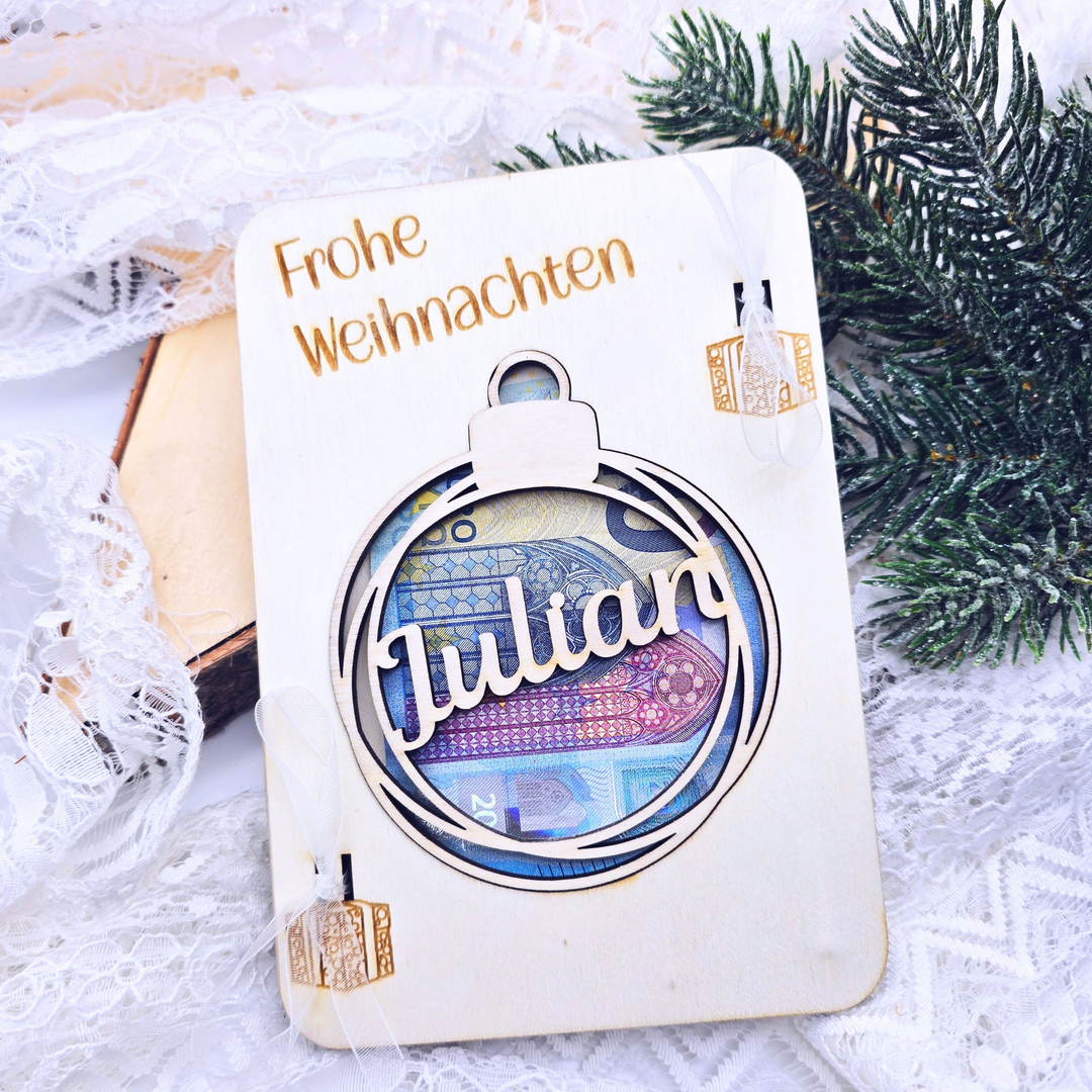Gravierte Holzkarte mit Geldfach und Namensanhänger – Weihnachtskarte aus Holz als Geldgeschenk und Deko